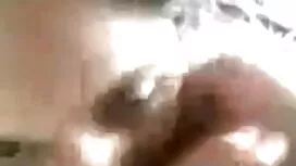 খেলা বেগুনি তুষারস্প ...