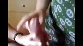 বালিকা, বাস্তবতা, বা ...