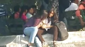 এশিয়ান মেয়ে হিজড়া ...