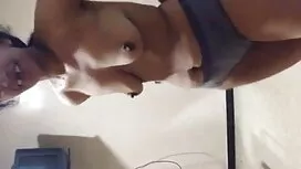 স্ত্রী পোঁদ জোড়া বা ...