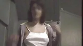 মহিলার ছোট বাচ্চাদের ...